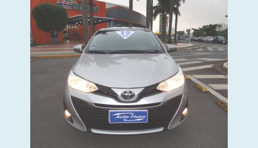 TOYOTA YARIS 1.5 16V FLEX SEDAN XL PLUS TECH MULTIDRIVE - PRATA - 2019 Foto 1 (Grande)