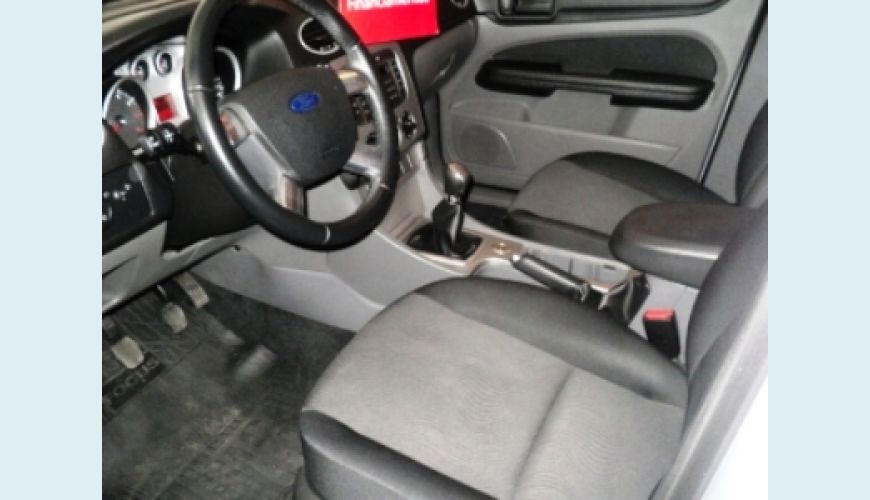 FORD FOCUS HATCH 4P 1.6 FLEX - PRATA - 2010 Foto 1 (Grande)