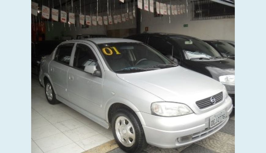 CHEVROLET ASTRA SEDAN CD 1.8 - PRATA - 2001 Foto 1 (Grande)