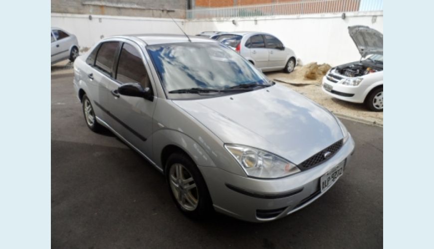 FORD FOCUS 2.0 GLX SEDAN 16V 4P AUT. - PRATA - 2004 Foto 1 (Grande)