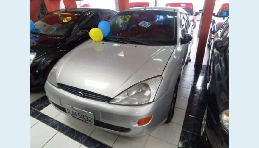FORD FOCUS HATCH 1.8 - PRATA - 2003 Foto 1 (Grande)