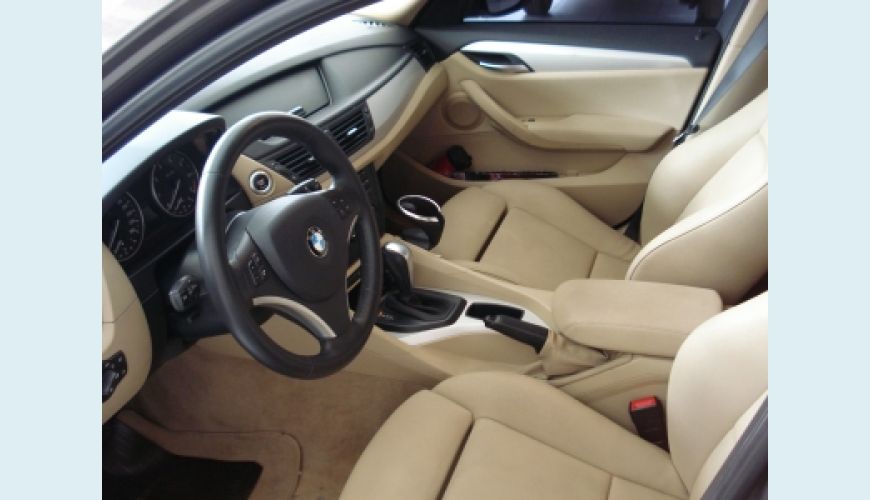 BMW X1 - MARROM - 2012 Foto 2 (Grande)