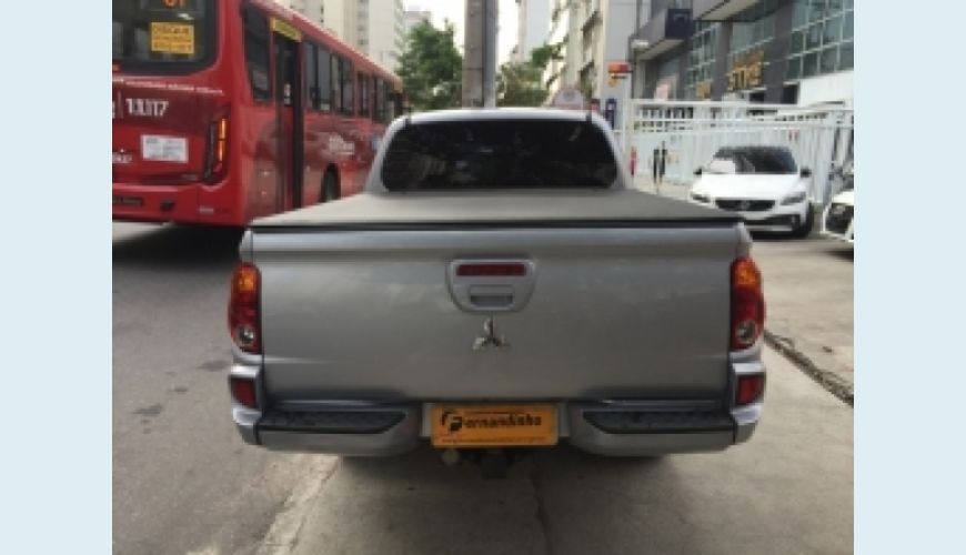 MITSUBISHI L200 TRITON 3.2 GLS 4X4 CD 16V TURBO INTERCOLER DIESEL 4P - PRATA - 2012 Foto 2 (Grande)