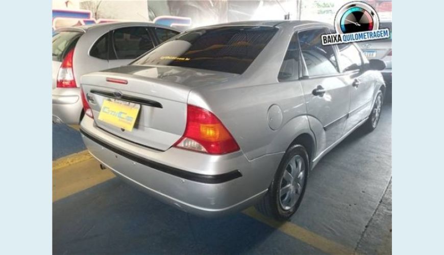 FORD FOCUS 1.6 GLX SEDAN 8V 4P - PRATA - 2005 Foto 2 (Grande)