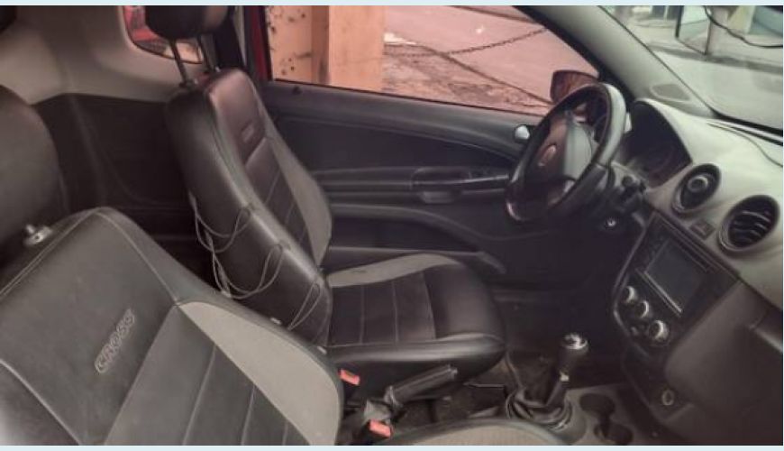 VOLKSWAGEN SAVEIRO 1.6 CROSS CE 8V FLEX 2P - VERMELHO - 2012 Foto 2 (Grande)