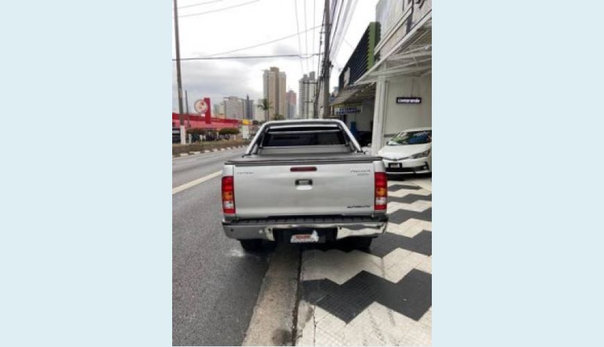 TOYOTA HILUX 3.0 SRV 4X4 CD 16V TURBO INTERCOOLER DIESEL 4P AUT. - PRATA - 2008 Foto 2 (Grande)