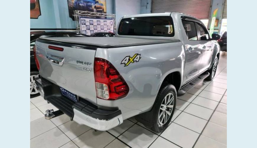 TOYOTA HILUX 2.7 SRV 4X4 CD 16V FLEX 4P AUT. - PRATA - 2019 Foto 2 (Grande)