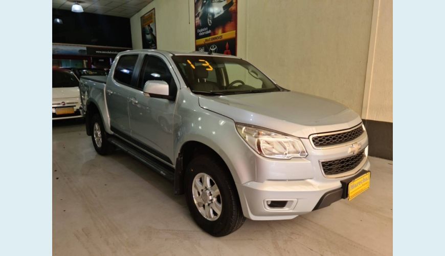 CHEVROLET S-10 2.8 LT 4X4 CD 16V TURBO DIESEL 4P AUT. - PRATA - 2013 Foto 2 (Grande)