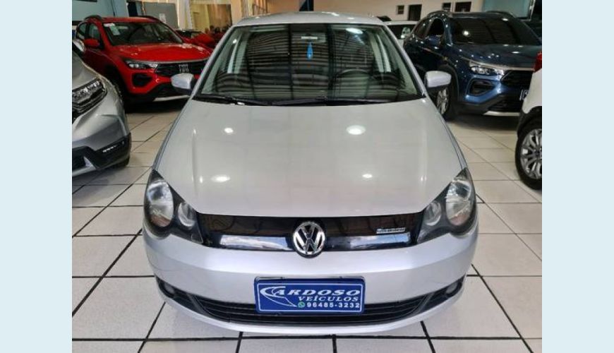 VOLKSWAGEN POLO 1.6 MI BLUEMOTION 8V FLEX 4P - PRATA - 2014 Foto 2 (Grande)