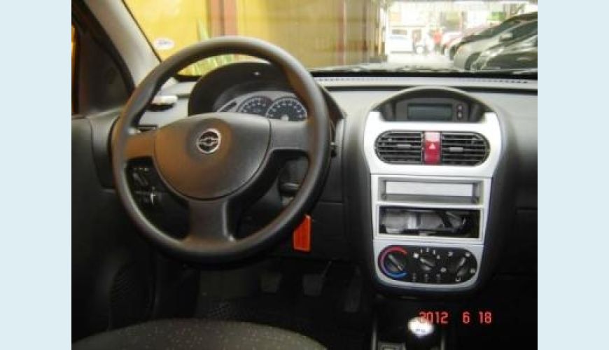 CHEVROLET CORSA HATCH PREMIUM 1.4 FLEX - PRETO - 2010 Foto 2 (Grande)