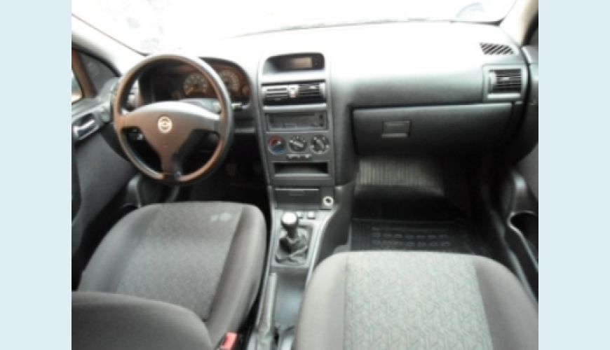 CHEVROLET ASTRA SEDAN ADVANTAGE 2.0 FLEX - PRATA - 2010 Foto 2 (Grande)