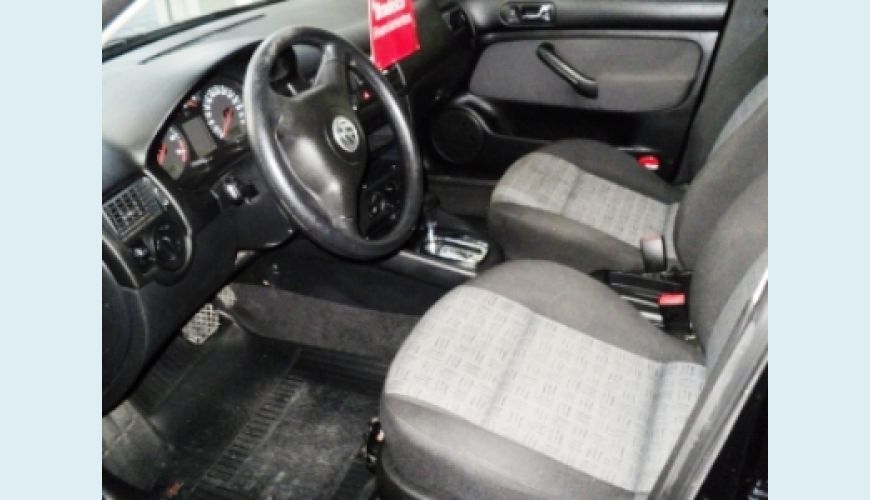 VOLKSWAGEN GOLF COMFORTLINE 4P 2.0 AUT. - PRETO - 2004 Foto 2 (Grande)