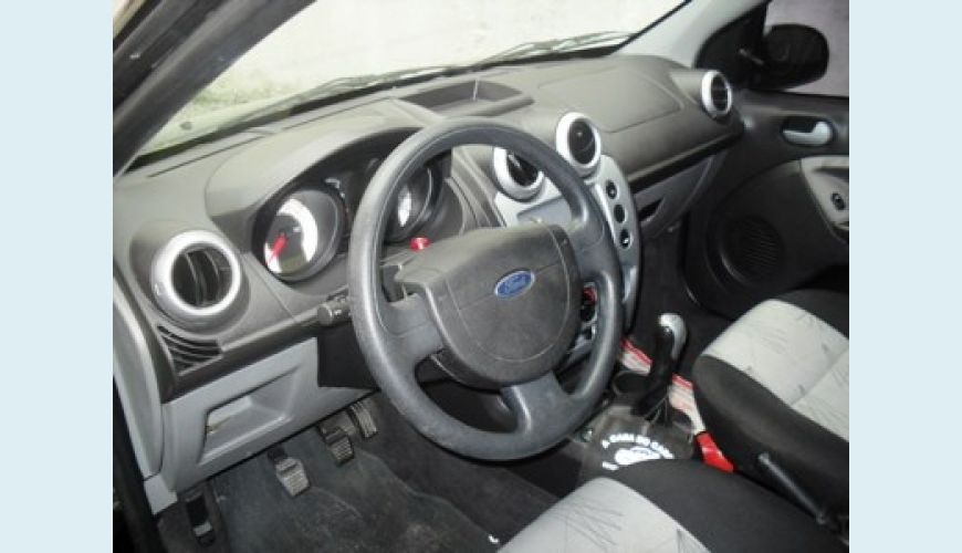 FORD FIESTA ROCAM HATCH 4P 1.0 FLEX - PRETO - 2009 Foto 2 (Grande)