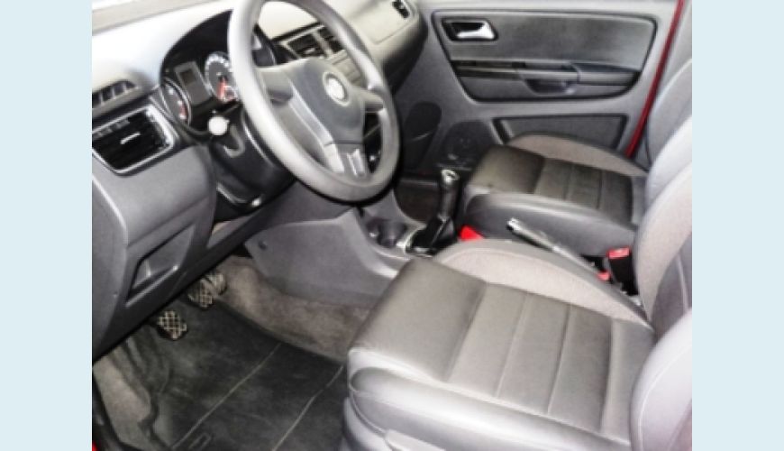 VOLKSWAGEN FOX PRIE 4P 1.6 FLEX - VERMELHO - 2012 Foto 2 (Grande)