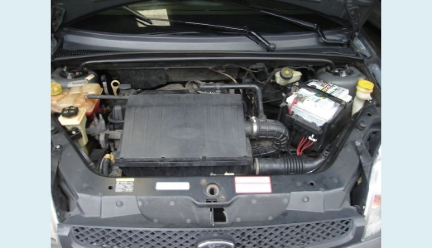 FORD FIESTA PERSONNALITÉ 1.0 8V 66CV 5P - CINZA - 2003 Foto 2 (Grande)