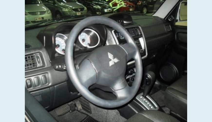 MITSUBISHI PAJERO TR4 4X4 AUT. - PRATA - 2011 Foto 2 (Grande)