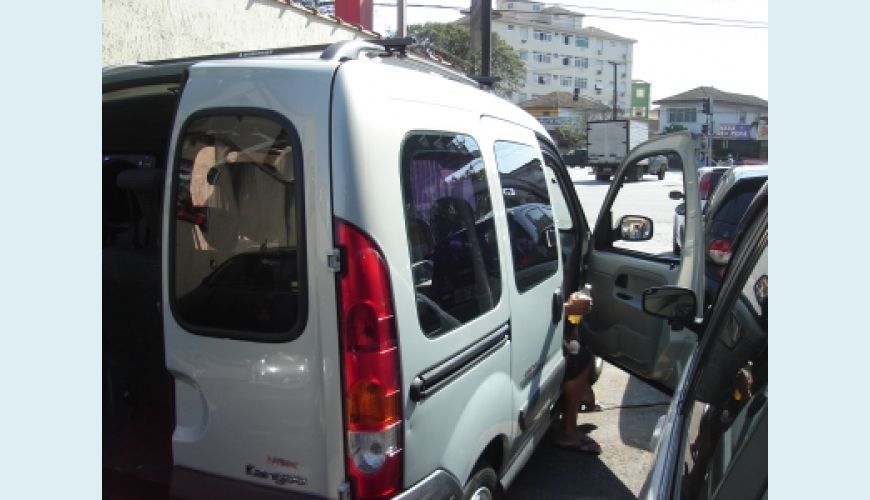 RENAULT KANGOO EXPRES.SPORTWAY 1.6/1.6 HI-FLEX - CINZA - 2009 Foto 2 (Grande)