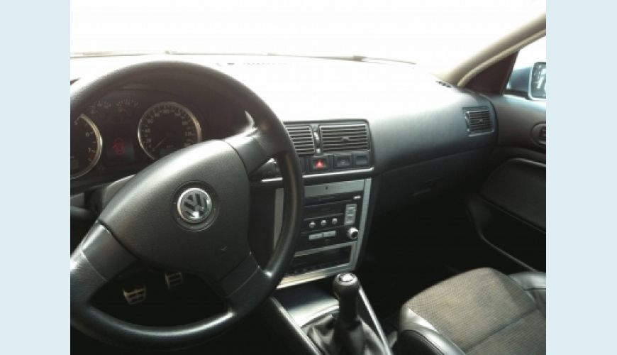 VOLKSWAGEN GOLF 1.6 MI TRIP/ SPORT 101CV 8V - PRATA - 2010 Foto 2 (Grande)