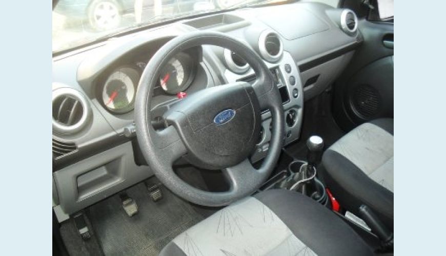 FORD FIESTA HATCH 1.0 FLEX - PRETO - 2008 Foto 2 (Grande)