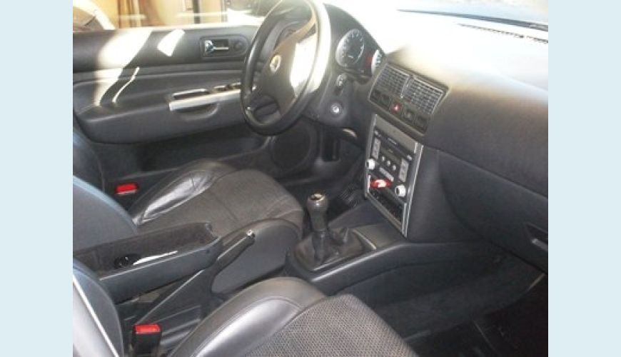 VOLKSWAGEN GOLF SPORTLINE 1.6 MI TOTAL FLEX 8V 4P - PRETO - 2010 Foto 2 (Grande)