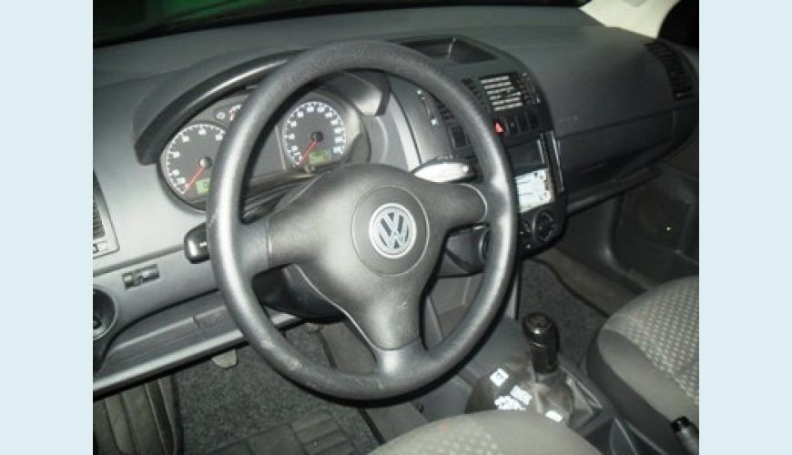 VOLKSWAGEN POLO HACH 1.6 - PRETO - 2005 Foto 2 (Grande)