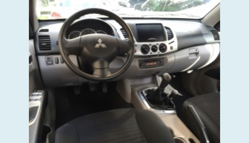 MITSUBISHI L200 TRITON 3.2 GLS 4X4 CD 16V TURBO INTERCOLER DIESEL 4P - PRATA - 2016 Foto 3 (Grande)
