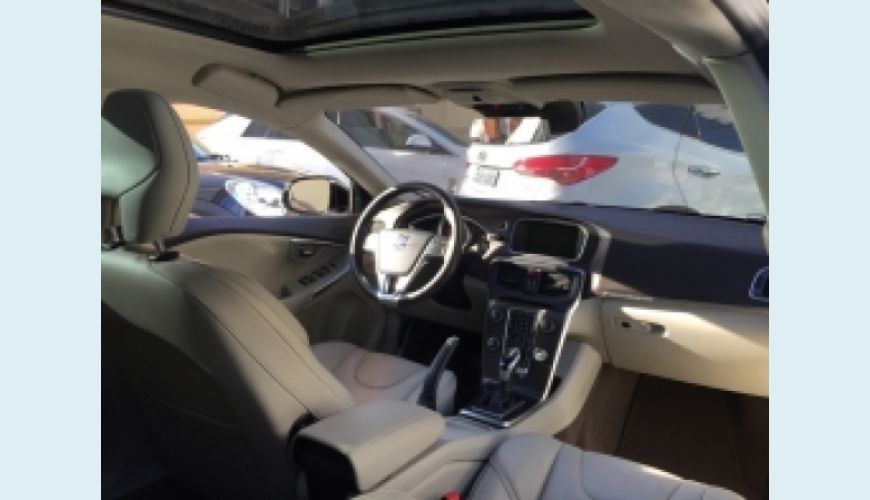 VOLVO V40 2.0 T5 CROSS COUNTRY AWD TURBO 4P AUT. - BRANCO - 2014 Foto 3 (Grande)