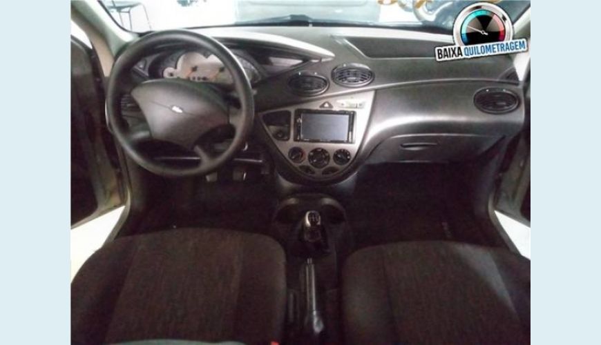 FORD FOCUS 1.6 GLX SEDAN 8V 4P - PRATA - 2005 Foto 3 (Grande)