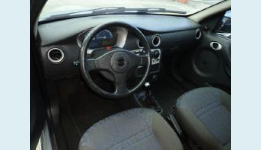 CHEVROLET CELTA 1.0 MPFI VHC LIFE 8V FLEXPOWER 4P - PRATA - 2006 Foto 3 (Grande)