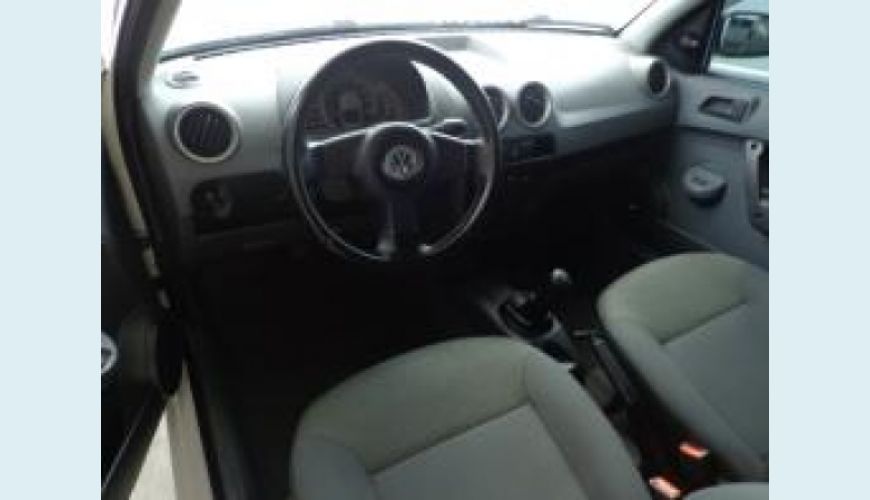 VOLKSWAGEN GOL 1.0 MI 8V FLEX 4P G.IV - BRANCO - 2010 Foto 3 (Grande)
