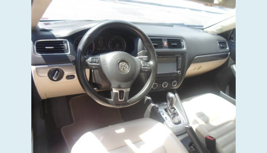 VOLKSWAGEN JETTA 2.0 TSI HIGHLINE 211CV 4P TIPTRONIC - BRANCO - 2013 Foto 3 (Grande)
