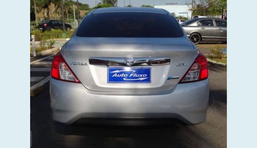 NISSAN VERSA 1.6 16V FLEXSTART SL 4P XTRONIC - PRATA - 2018 Foto 3 (Grande)