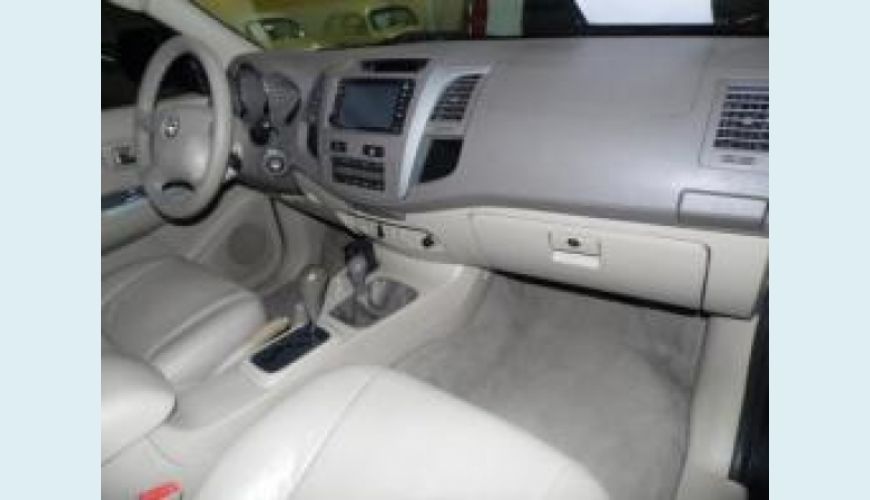 TOYOTA HILUX SW4 3.0 SRV 4X4 16V TURBO INTERCOOLER DIESEL 4P AUT. - PRETO - 2006 Foto 3 (Grande)