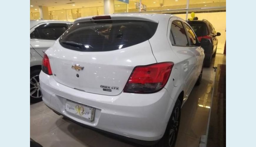 CHEVROLET ONIX 1.4 MPFI LTZ 8V FLEX 4P - BRANCO - 2013 Foto 3 (Grande)