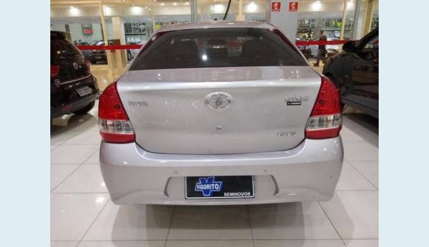 TOYOTA ETIOS 1.5 XS SEDAN 16V FLEX 4P - PRATA - 2018 Foto 3 (Grande)