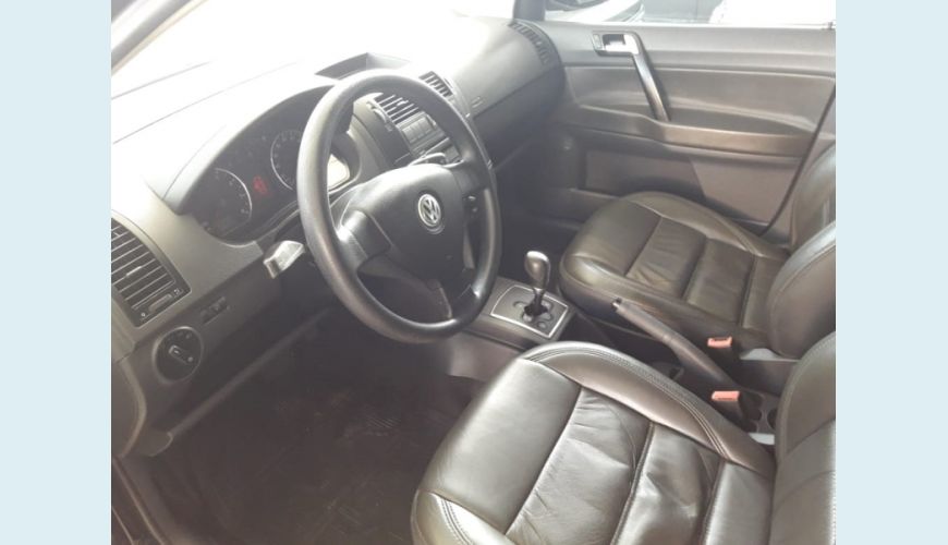 VOLKSWAGEN POLO SEDAN 1.6 MI 8V FLEX 4P AUT. - PRETO - 2012 Foto 3 (Grande)