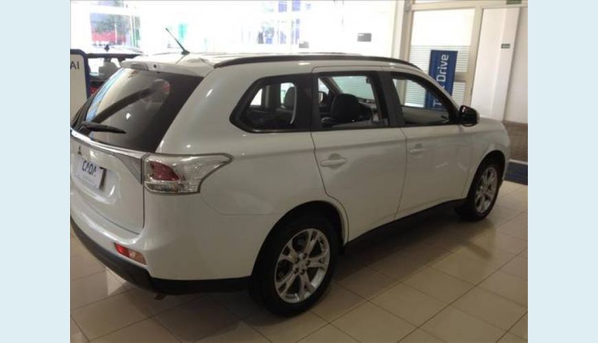 MITSUBISHI OUTLANDER 2.0 16V 4P AUT. - BRANCO - 2015 Foto 3 (Grande)