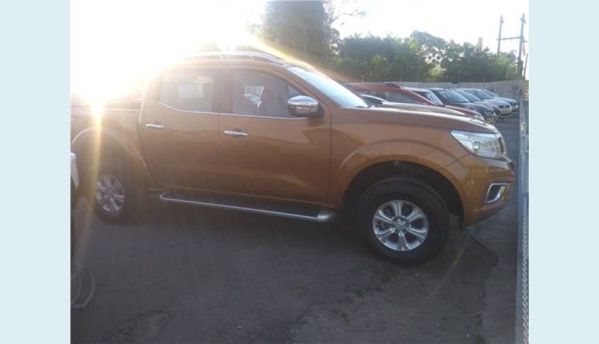 NISSAN FRONTIER 2.3 16V TURBO DIESEL LE CD 4X4 AUT. - LARANJA - 2017 Foto 3 (Grande)