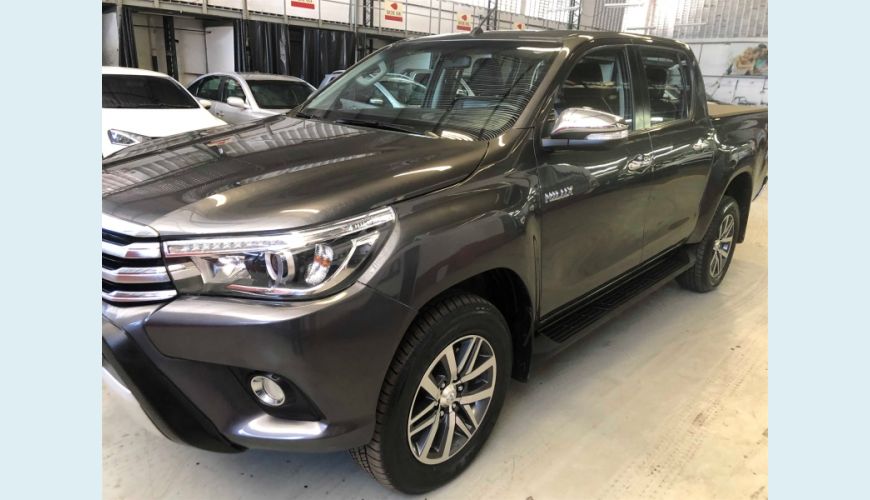 TOYOTA HILUX 2.8 SRX 4X4 CD 16V DIESEL 4P AUT. - CINZA - 2017 Foto 3 (Grande)