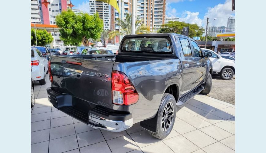 TOYOTA HILUX 2.8 D-4D TURBO DIESEL CD SRV 4X4 AUT. - CINZA - 2021 Foto 3 (Grande)