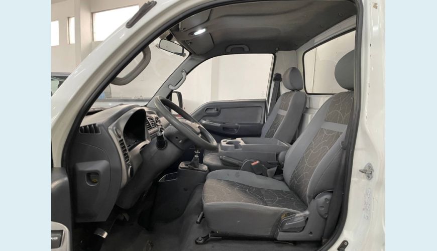 KIA BONGO 2.5 K-2500 4X2 CS TURBO DIESEL 2P - BRANCO - 2014 Foto 3 (Grande)