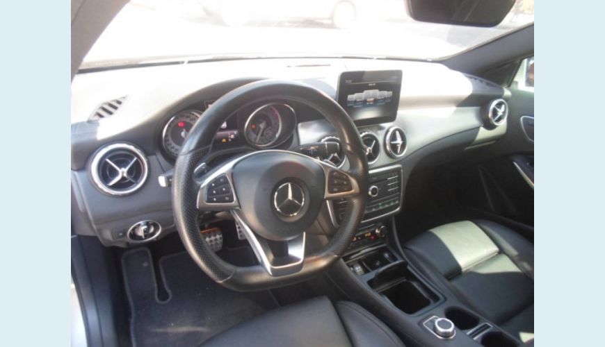 MERCEDES-BENZ GLA 250 2.0 16V TURBO SPORT 4P 4MATIC AUT. - PRATA - 2017 Foto 3 (Grande)