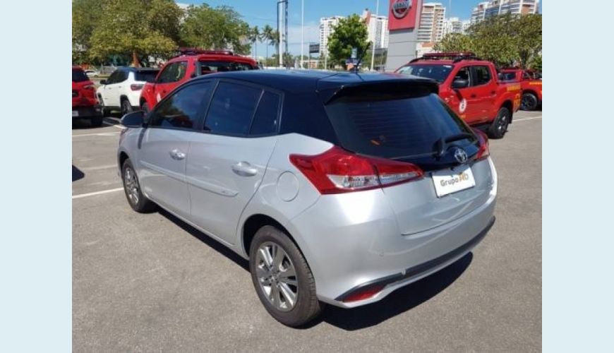 TOYOTA YARIS 1.5 16V FLEX XL PLUS CONNECT MULTIDRIVE - PRATA - 2022 Foto 3 (Grande)