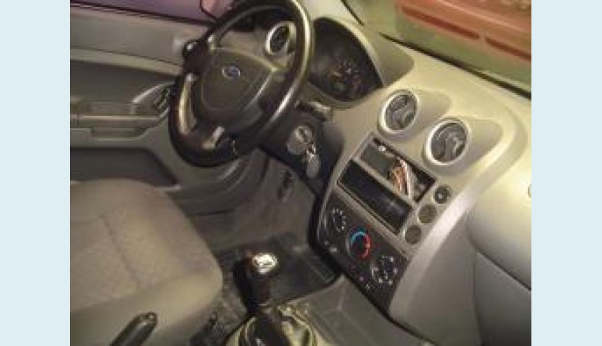 FORD FIESTA 1.6 MPI HATCH 8V FLEX 4P - PRETO - 2006 Foto 3 (Grande)