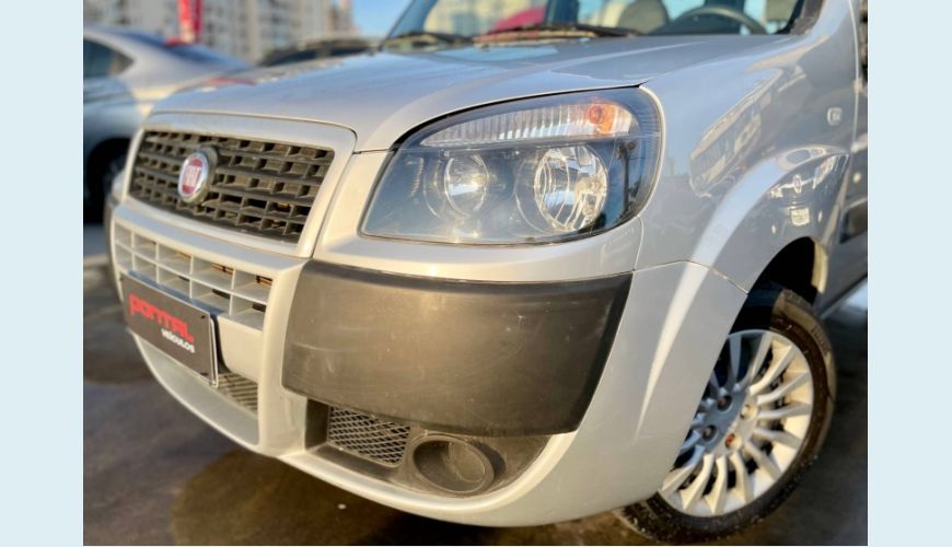 FIAT DOBLO 1.8 MPI ESSENCE 7L 16V FLEX 4P - PRATA - 2021 Foto 3 (Grande)