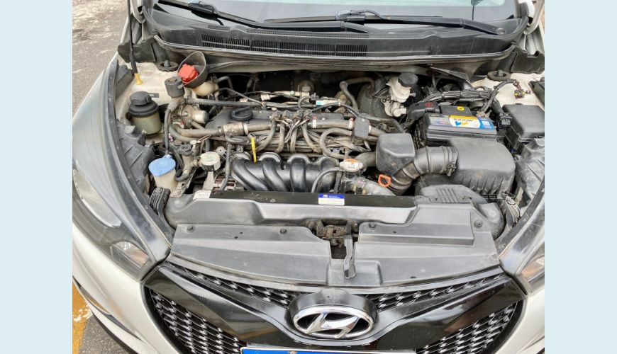 HYUNDAI HB 20X 1.6 16V PREMIUM FLEX 4P AUT. - BRANCO - 2015 Foto 3 (Grande)