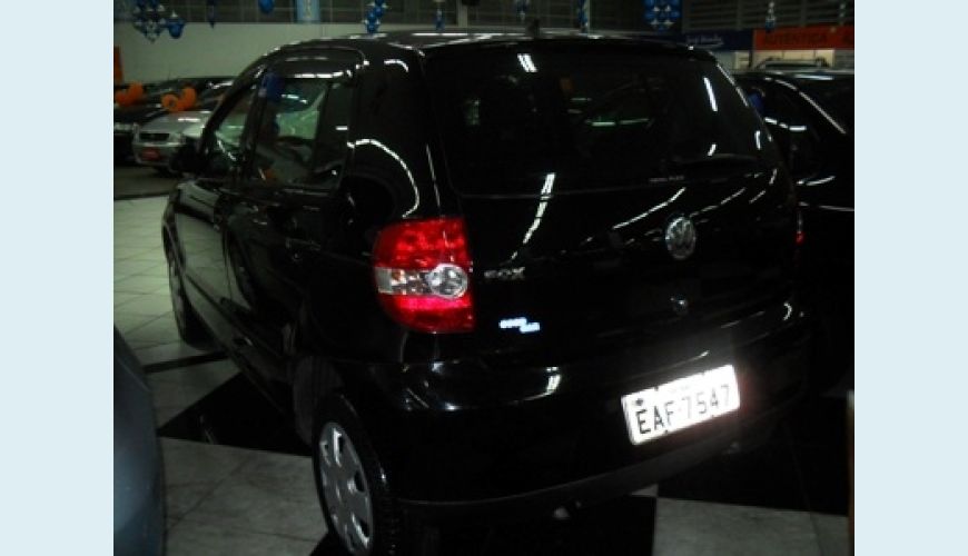 VOLKSWAGEN FOX 4P 1.0 FLEX - PRETO - 2008 Foto 3 (Grande)