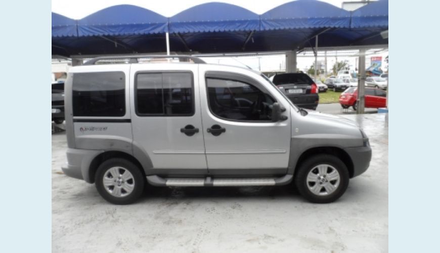 FIAT DOBLO 1.8 MPI ADVENTURE 8V - PRATA - 2005 Foto 3 (Grande)