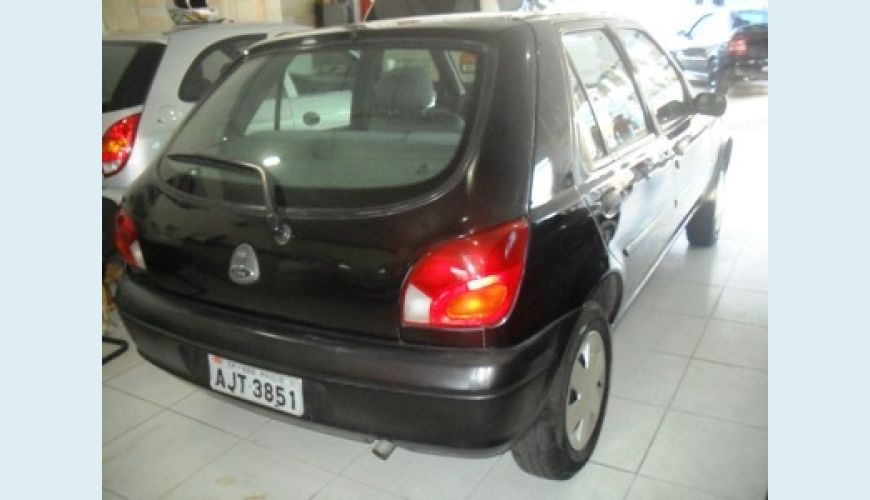 FORD FIESTA 4P STREET - PRETO - 2001 Foto 3 (Grande)