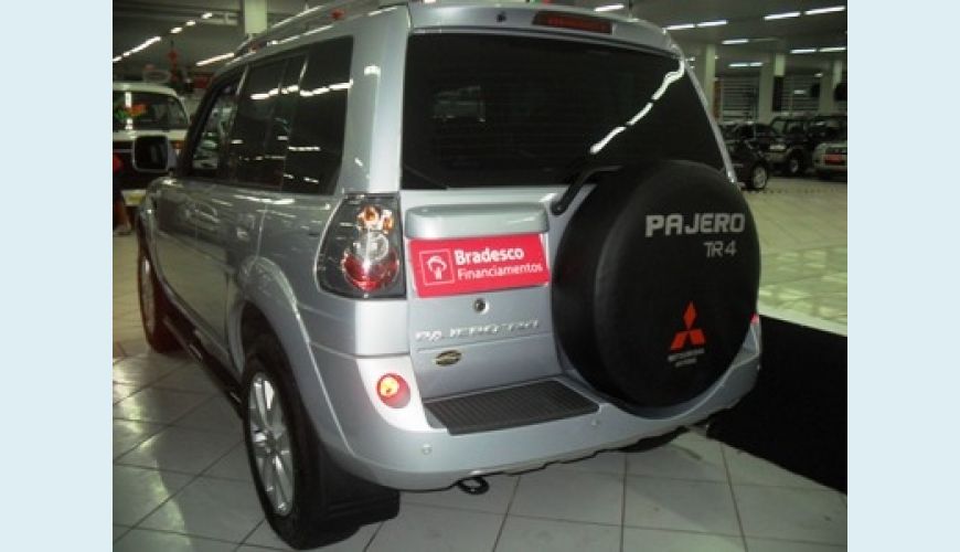 MITSUBISHI PAJERO TR4 4X4 AUT. - PRATA - 2011 Foto 3 (Grande)